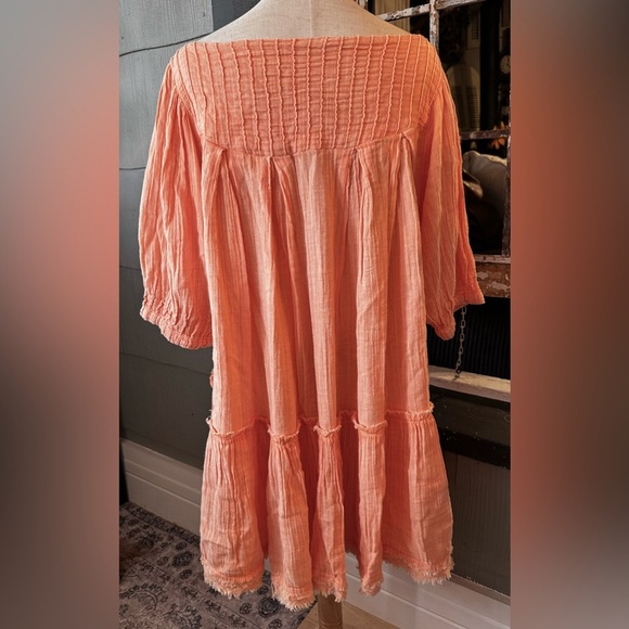 Free People Mystery Land Peach Smocked Neck Tiered Boho Tunic Dress Size M - Picture 5 of 8